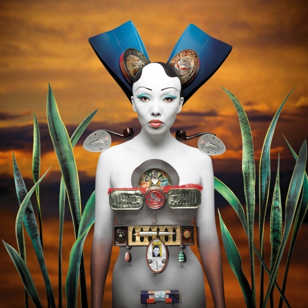 Photograph Alex Felix Queen Tin on One Eyeland